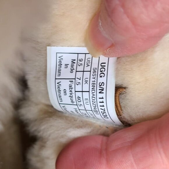 UGG Malvella Chestnut Suede Boots size 9.5 NWOT! - Picture 5 of 12